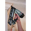 Finish Nailers | Factory Reconditioned Porter-Cable DA250CR 15-Gauge 2 1/2 in. Angled Finish Nailer Kit image number 3