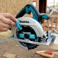 Factory Reconditioned Makita XSH01Z-R 18V X2 LXT Cordless Lithium-Ion 7-1/4 in. Circular Saw (Tool Only) image number 5