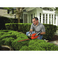 Black & Decker TR116 3 Amp Dual Action 16 in. Electric Hedge Trimmer image number 7