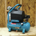 Portable Air Compressors | Makita MAC700 2 HP 2.6 Gallon Oil-Lube Hotdog Air Compressor image number 9