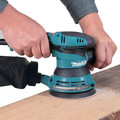 Random Orbital Sanders | Makita BO5041K 3.0 Amp Variable Speed 5 in. Random Orbit Sander with Case image number 3