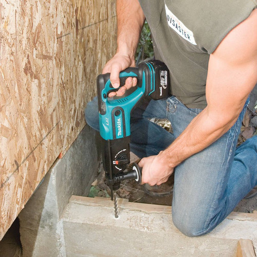 Makita XRH03Z 18V LXT Lithium Ion 7 8 in. Rotary Hammer Tool Only