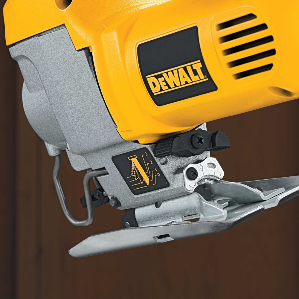 Dewalt DW317K 5.5 Amp 1 in. Compact Jigsaw Kit | CPO Outlets