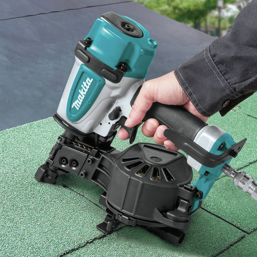 Makita AN454 134 in. Coil Roofing Nailer CPO Outlets