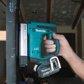 Crown Staplers | Makita XTS01T 18V LXT 3/8 in. Cordless Lithium-Ion Crown Stapler Kit image number 7