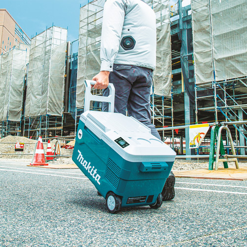 Makita 18V LXT X2 Lithium-Ion Cordless/Corded AC Cooler Warmer Box