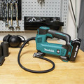 Makita DMP180SYX 18V LXT Lithium-Ion Cordless Inflator Kit (1.5 Ah) image number 5