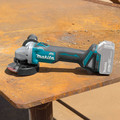 Makita XAG09Z 18V LXT Lithium-Ion Brushless Cordless 4-1/2 in. / 5 in. Cut-Off/Angle Grinder with Electric Brake (Tool Only) image number 3
