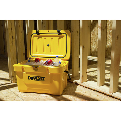 Dewalt 25 outlet qt cooler