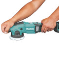 Polishers | Makita XOP02T 18V LXT Lithium-Ion Brushless Cordless 5 in. / 6 in. Dual Action Random Orbit Polisher Kit (5 Ah) image number 7