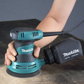 Random Orbital Sanders | Factory Reconditioned Makita BO5030K-R 5 in. Random Orbit Sander Kit image number 6