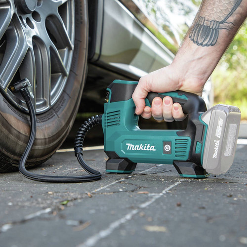 Makita 18V LXT Lithium-Ion Cordless Inflator (Tool Only)