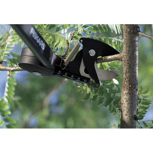 Fiskars 92346935K 5 ft. Pruning Stik Tree Pruner