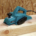 Handheld Electric Planers | Factory Reconditioned Makita 1912B-R 4-3/8 in. Planer image number 2