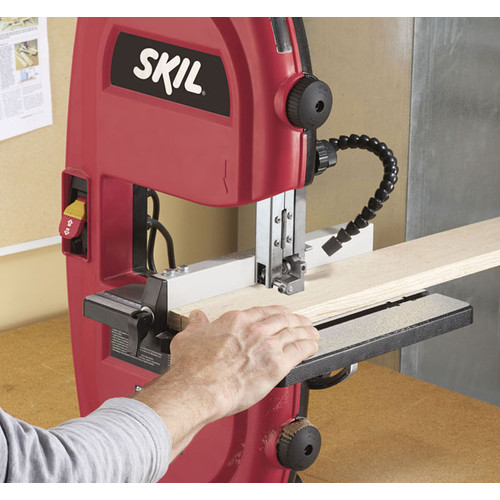 Skil 3386 01 9 in. Band Saw with Light