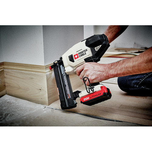 Porter Cable 20V MAX Lithium Ion 18 Gauge Brad Nailer Kit