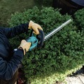 Hedge Trimmers | Makita XHU09M1 18V LXT Brushless Lithium-Ion 24 in. Cordless Hedge Trimmer Kit (4 Ah) image number 9