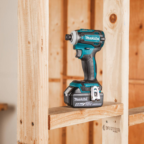 Makita XT288T 18V LXT Lithium-Ion Brushless Cordless Combo Kit (5.0Ah)