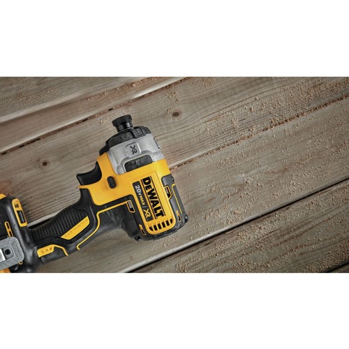 Dewalt 20V MAX XR Brushless Lithium Ion 1 4 in. Cordless 3 Speed Impact Driver Kit 1.7 Ah