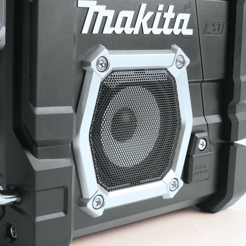 Makita xrm04b cordless bluetooth radio deals