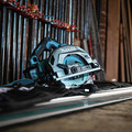 Makita GSH02M1 40V max XGT AWS Capable Brushless Lithium-Ion 7-1/4 in. Cordless Circular Saw Kit with Guide Rail Compatible Base (4 Ah) image number 7