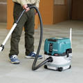 Makita GCV01Z 40V max XGT Brushless Lithium-Ion 2.1 Gallon Cordless Wet/Dry Dust Extractor Vacuum (Tool Only) image number 3