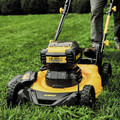 Dewalt DCMWP233U2 2X 20V MAX Brushless Lithium-Ion 21-1/2 in. Cordless Push Mower Kit with 2 Batteries (10 Ah) image number 22