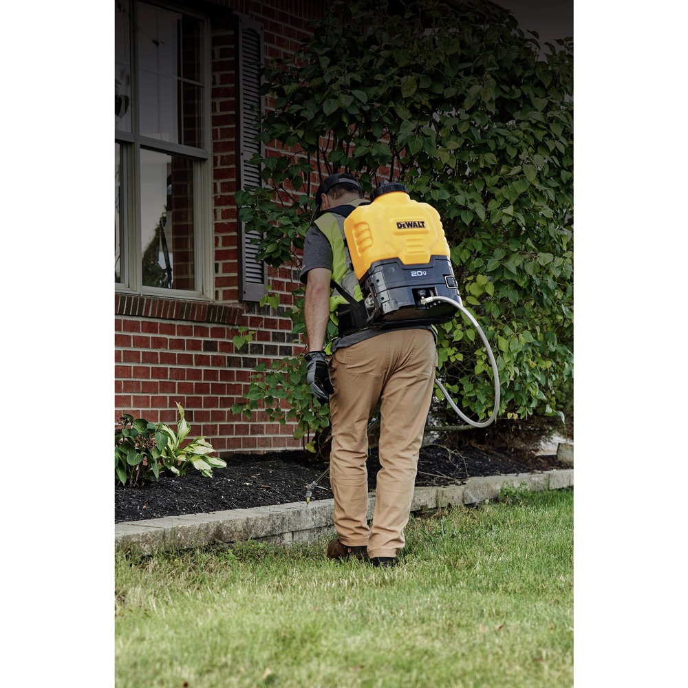 Dewalt DXSP190681B 20V MAX LithiumIon 4 Gallon Powered Backpack