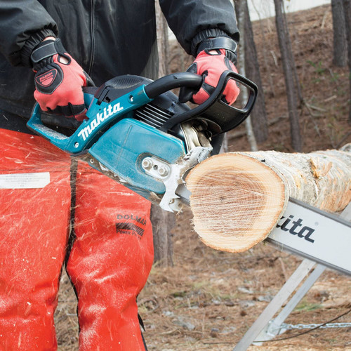 Reconditioned Makita 50cc Gas 20 in. Pro Chainsaw Easy Start CPO Outlets