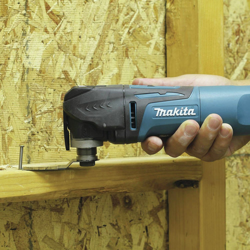 Makita multitool 220v deals