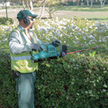 Hedge Trimmers | Factory Reconditioned Makita XHU04PT-R 18V X2 LXT Lithium-Ion Cordless Hedge Trimmer Kit with 2 Batteries (5 Ah) image number 4
