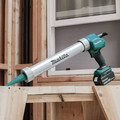 Caulk and Adhesive Guns | Makita XGC01T1B 18V LXT 5.0 Ah Cordless Lithium-Ion 20 oz. Barrel Style Caulk and Adhesive Gun Kit image number 8