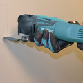 Oscillating Tools | Factory Reconditioned Makita TM3010C-R Multi-Tool image number 9