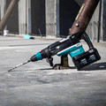Makita GRH06PM 80V Max (40V Max X2) XGT Brushless Lithium-Ion 2 in. Cordless AFT, AWS Capable AVT Rotary Hammer Kit with 2 Batteries (4 Ah) image number 11