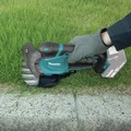 Recon Sale | Factory Reconditioned Makita XMU04ZX-R 18V LXT Brushed Lithium-Ion Cordless Grass Shear with Hedge Trimmer Blade (Tool Only) image number 13