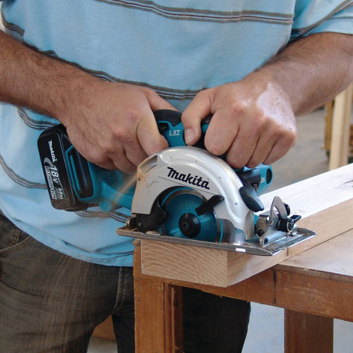Makita Xss03z 18v Lxt Lithium Ion 5 3 8 In Circular Trim Saw Tool Only Cpo Outlets