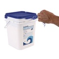Office Jansan | Boardwalk BWK340LP 18 lbs. Pail Low Foam Laundry Detergent Powder - Crisp Clean Scent image number 3
