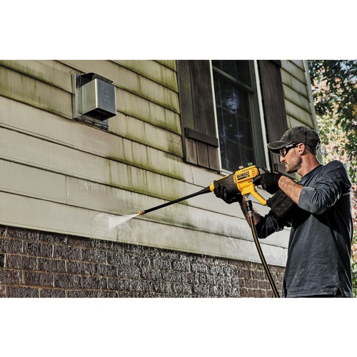 Dewalt DCPW550P1 20V MAX 550 PSI Cordless Power Cleaner Kit (5 Ah