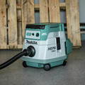 Makita XCV21ZX 18V X2 (36V) LXT Brushless Lithium-Ion 2.1 Gallon HEPA Filter Dry Dust Extractor (Tool Only) image number 17