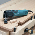 Oscillating Tools | Factory Reconditioned Makita TM3010C-R Multi-Tool image number 7