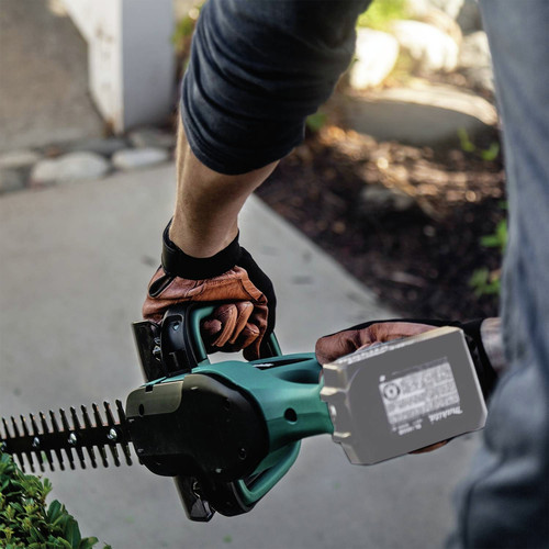 makita xhu02m1 cordless hedge trimmer