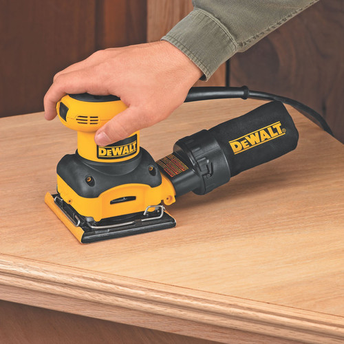 Dewalt D26441K 1 4 Sheet Palm Grip Sander Kit CPO Outlets