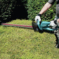 Hedge Trimmers | Factory Reconditioned Makita UH6570-R 25 in. Electric Hedge Trimmer image number 6
