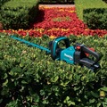 Hedge Trimmers | Factory Reconditioned Makita GHU03M1-R 40V max XGT Brushless Lithium-Ion 30 in. Cordless Hedge Trimmer Kit (4 Ah) image number 5