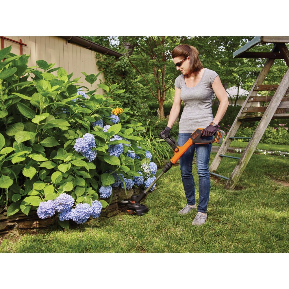 Black & Decker 20V MAX EASYFEED 2-Sd 12" String Trimmer/Edger LSTE523 New