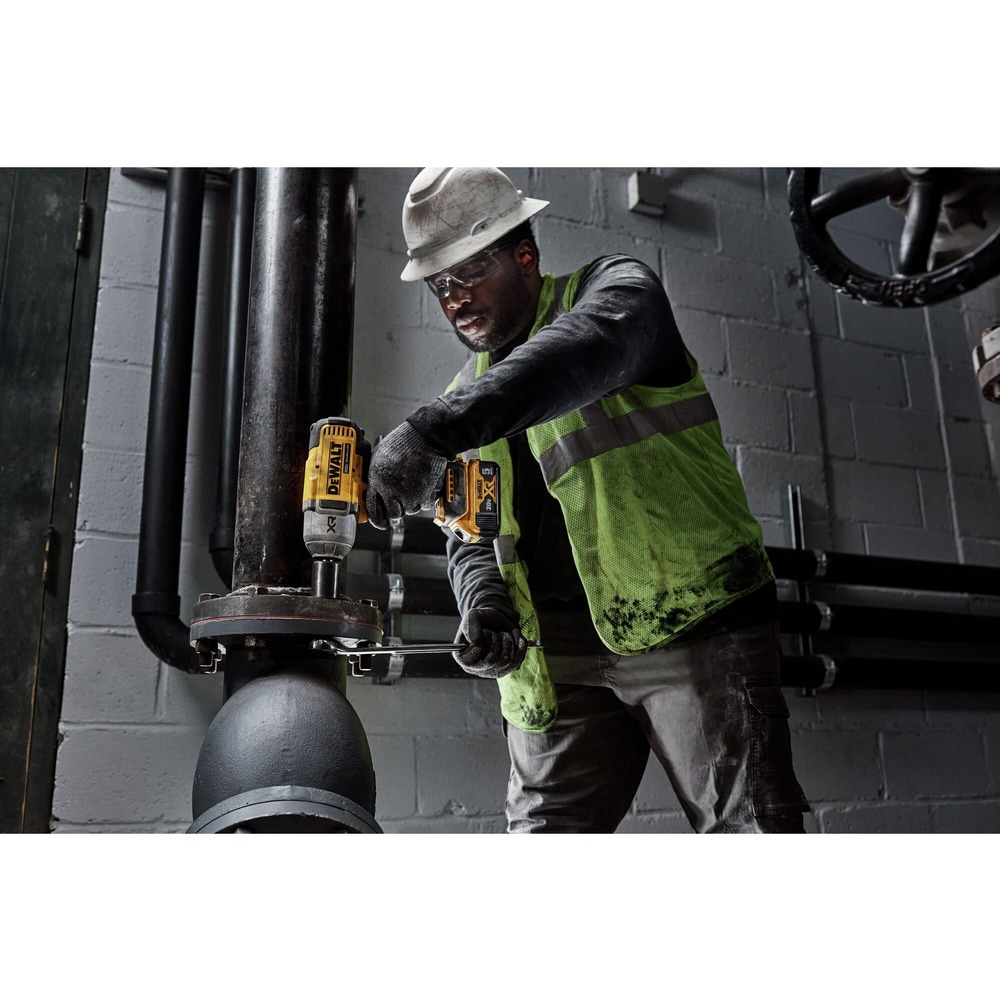 DEWALT DCF900P1R 20V MAX XR 1/2" Impact Wrench Kit (5 Ah) Certified Refurbished - Picture 9 of 11