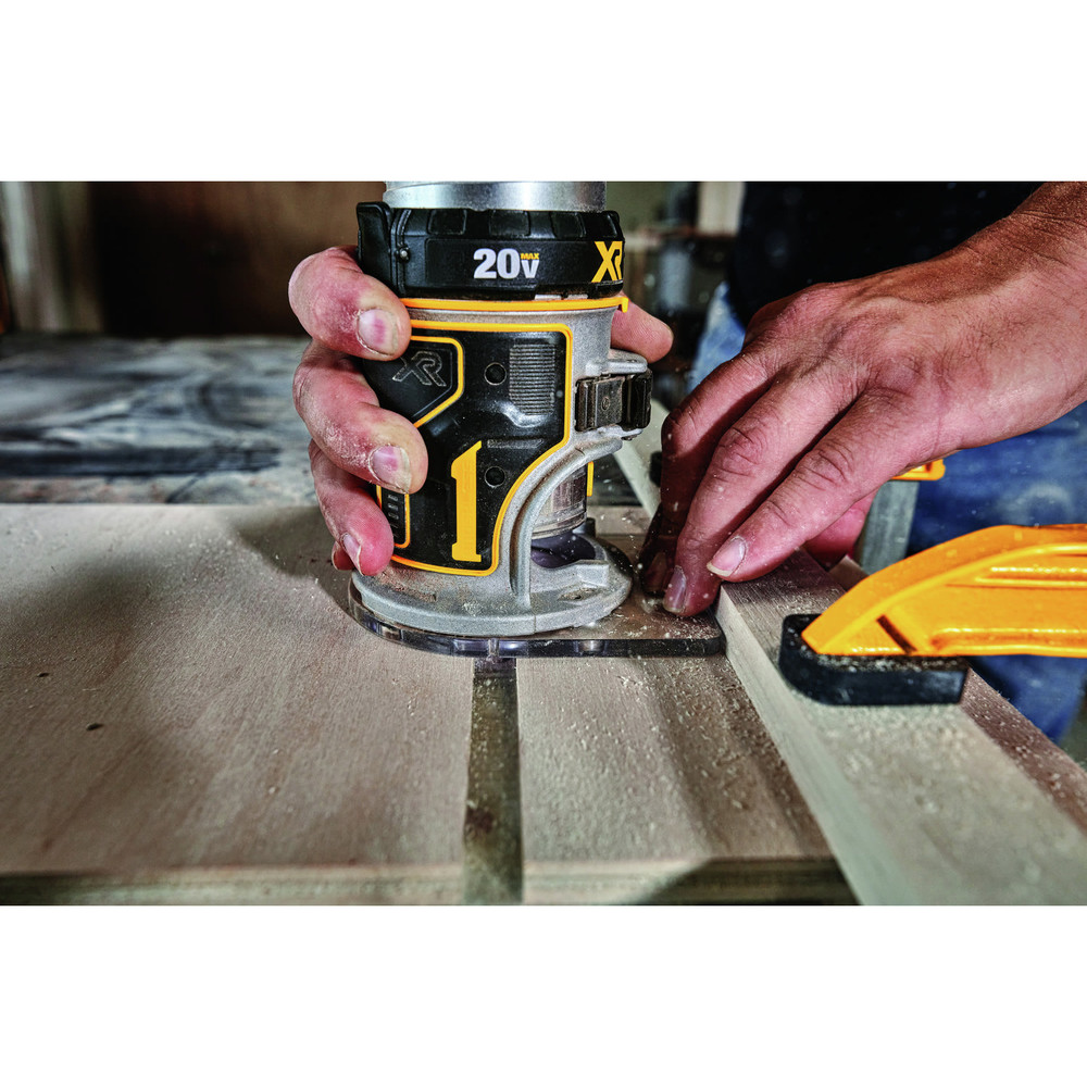 DEWALT DCW600BR 20V MAX XR Compact 1/4" Router (Tool Only) Certified Refurbished - Bild 9 von 10