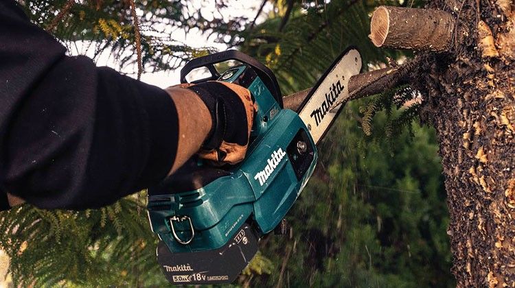 FREE Makita 18V LXT 10 in. Chainsaw (Tool Only)