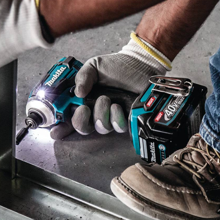 FREE Makita 40V Max XGT 4 Ah Battery FREE Makita 40V Max XGT 4 Ah Battery