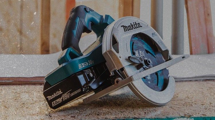 FREE 2 Pack Makita 18V LXT 5 Ah Batteries FREE 2 Pack Makita 18V LXT 5 Ah Batteries